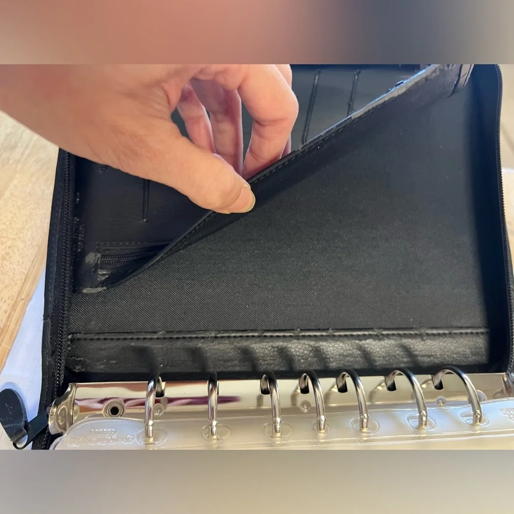 Franklyn Covey Planner Sleek and stylish black leather Planner